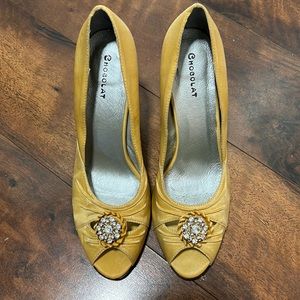 Brand new ladies shoes